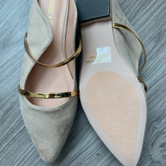 ⭐️ Women's Pointy Toe NUDE Gold Suede Flats - Picture 2 of 4